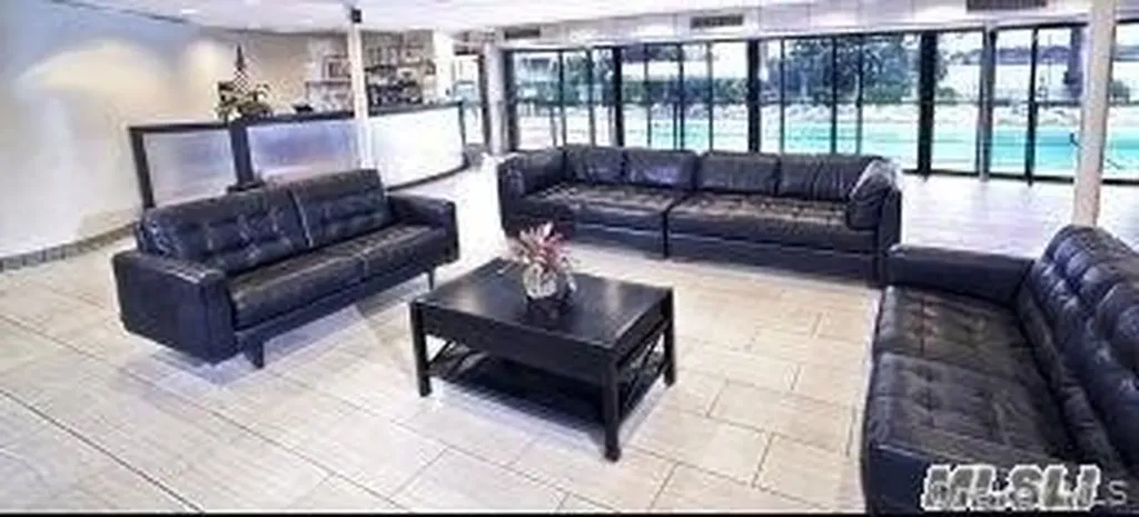 10-01 162 Street Beechhurst NY 11357