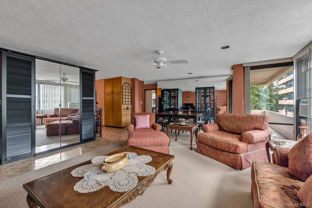 10-01 162 Street Beechhurst NY 11357