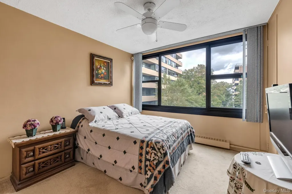 10-01 162 Street Beechhurst NY 11357