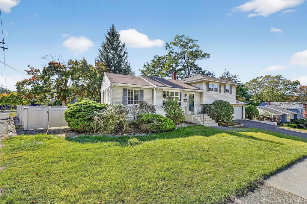 23 Maplewood Boulevard Suffern NY 10901