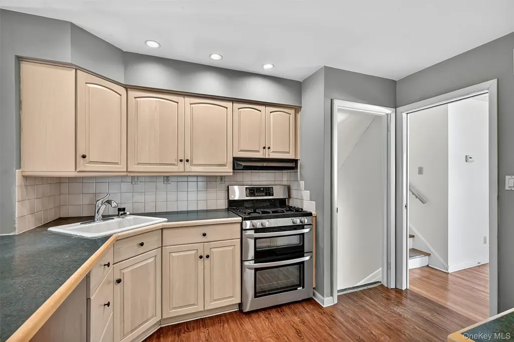 23 Maplewood Boulevard Suffern NY 10901