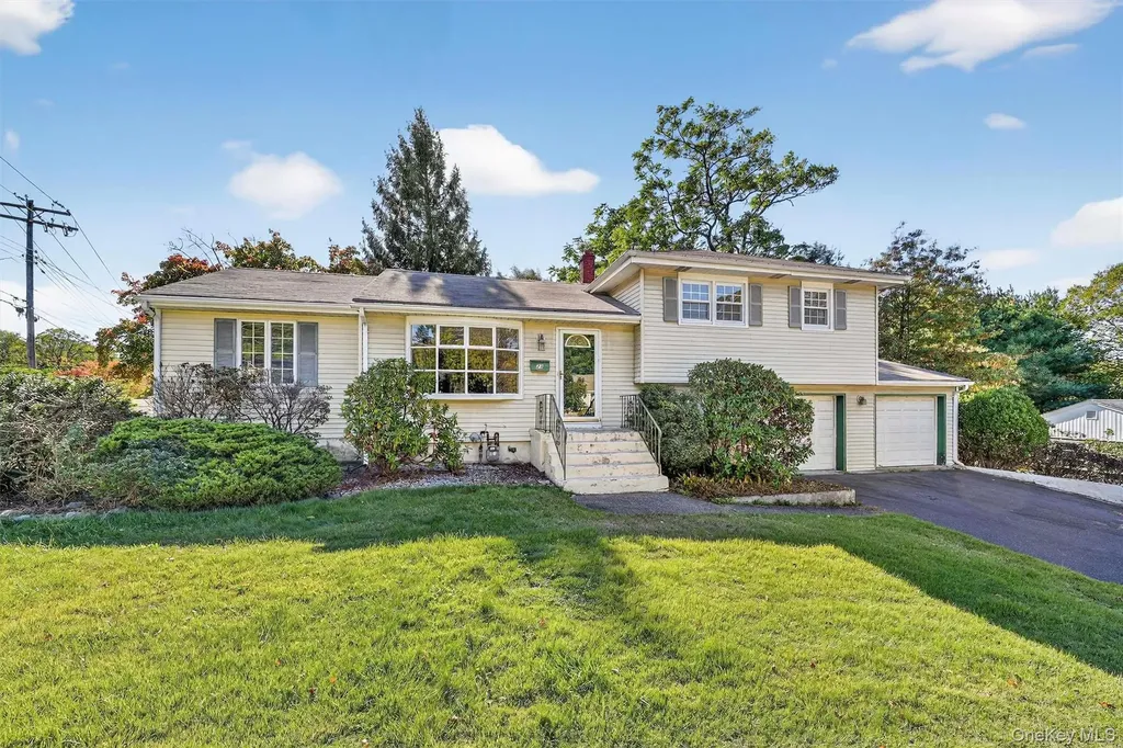 23 Maplewood Boulevard Suffern NY 10901