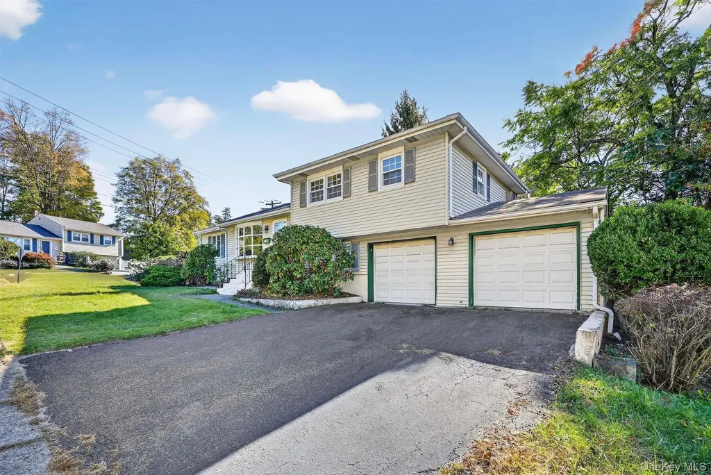 23 Maplewood Boulevard Suffern NY 10901