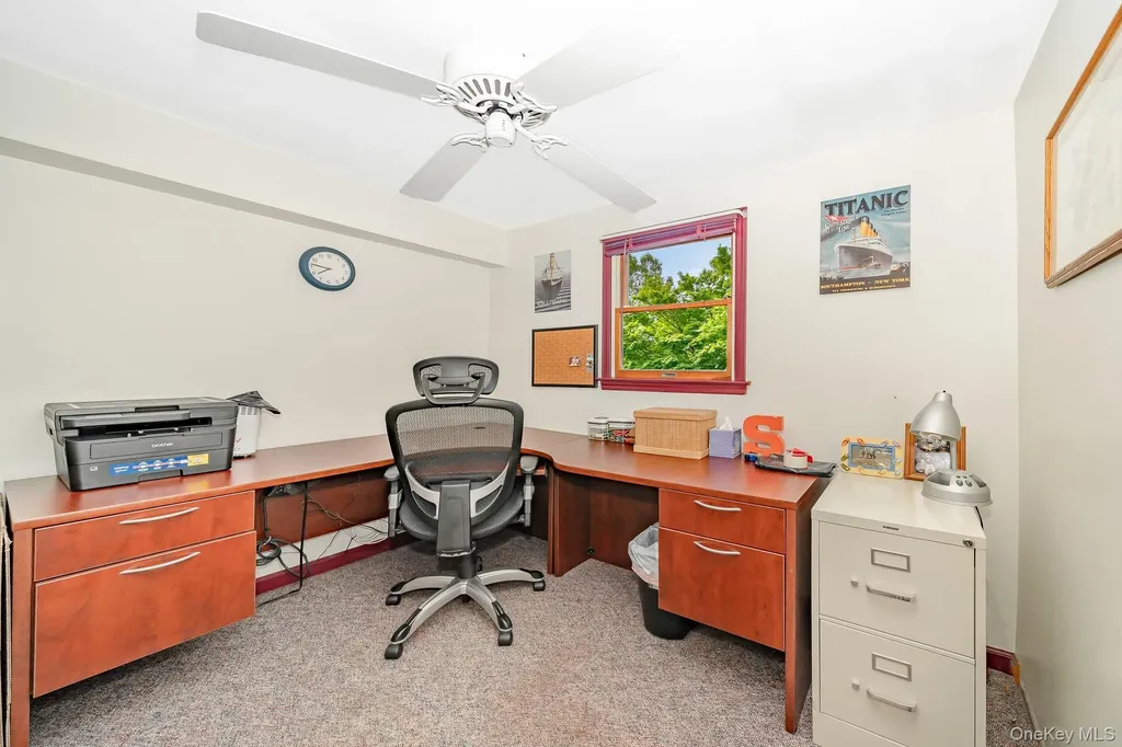 3 Roxbury Lane Massapequa NY 11758