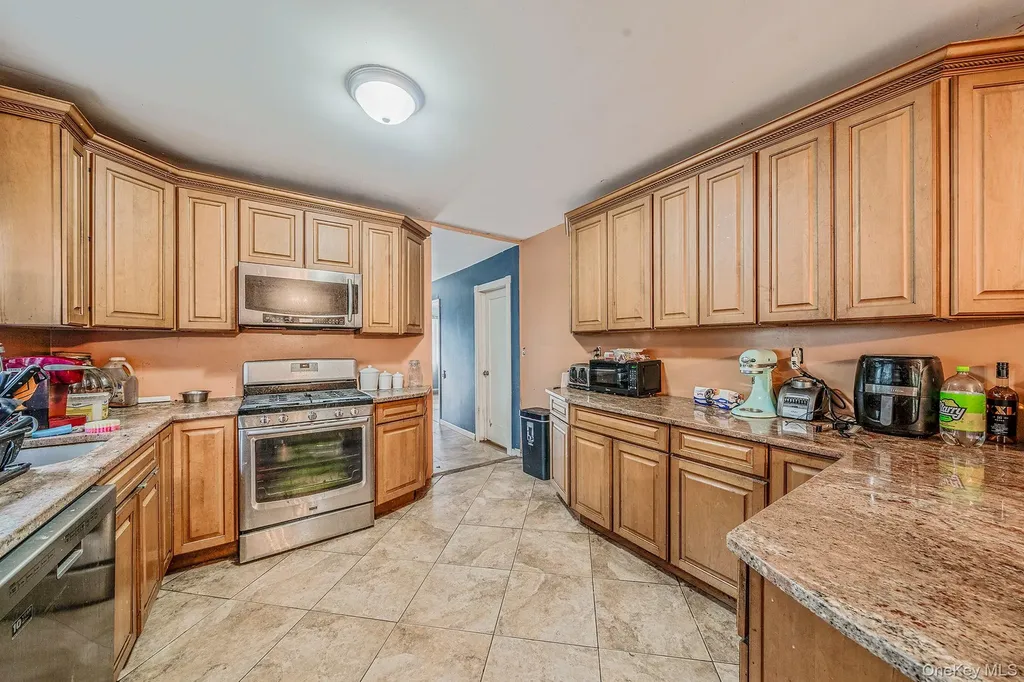 70 Robert Street Patchogue NY 11772