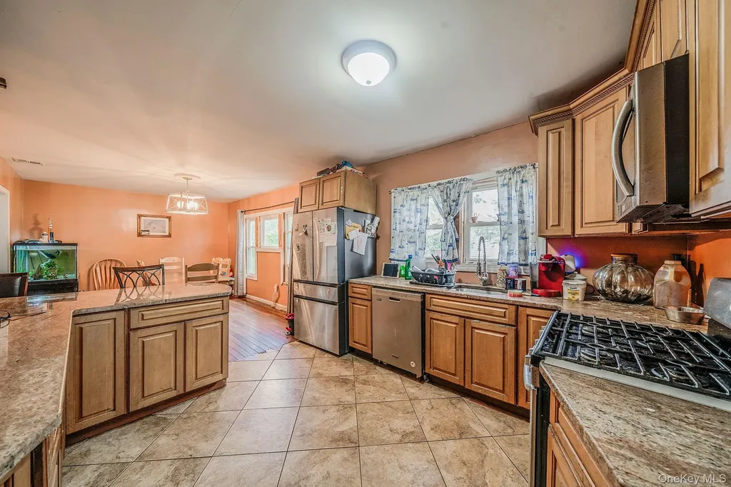 70 Robert Street Patchogue NY 11772