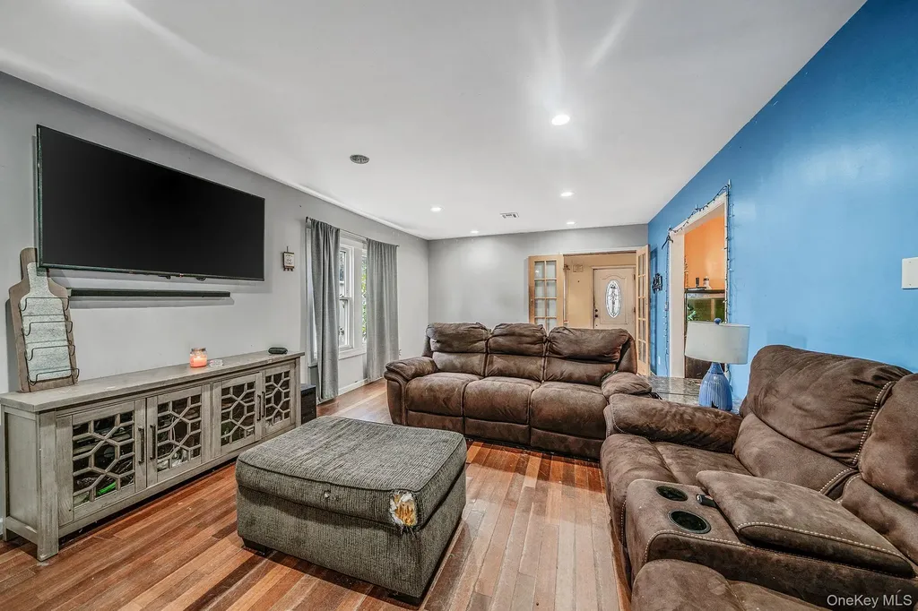 70 Robert Street Patchogue NY 11772
