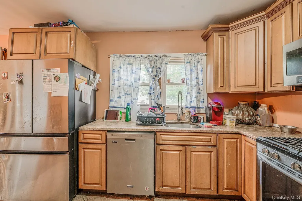 70 Robert Street Patchogue NY 11772