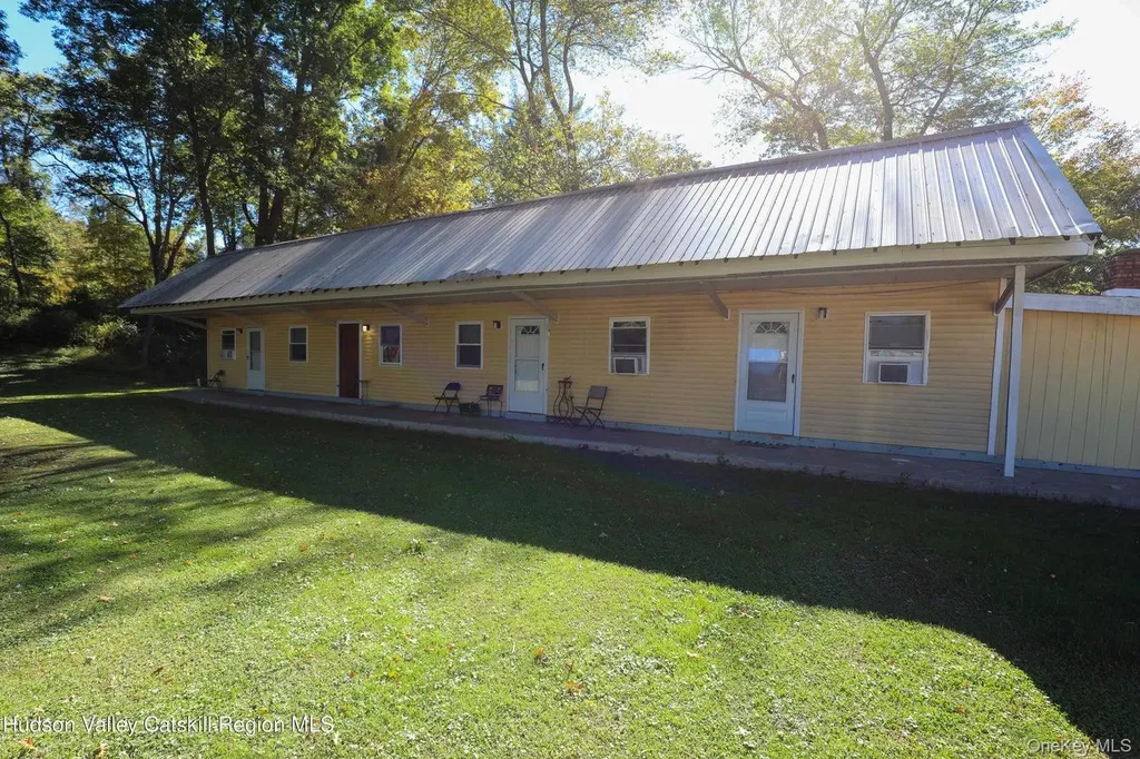 181 Glenerie Boulevard Lake Katrine NY 12477