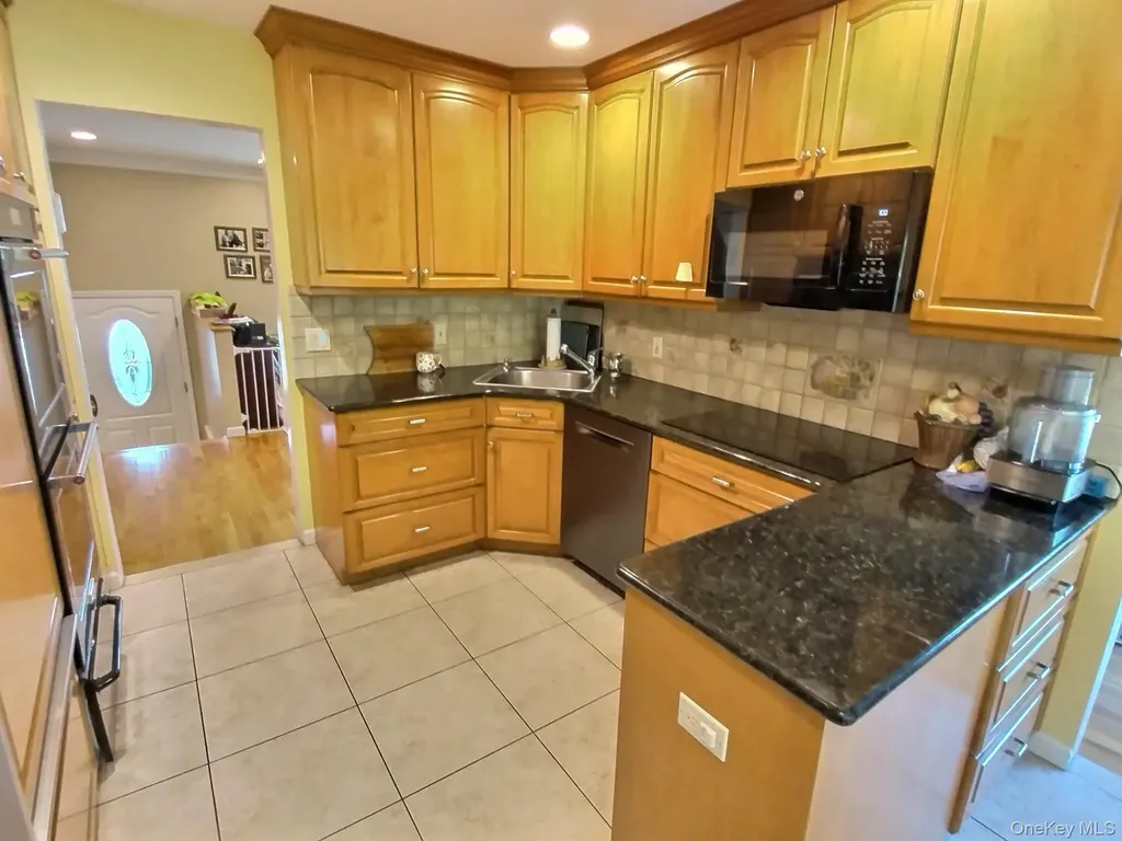 3391 Fairway Road Oceanside NY 11572