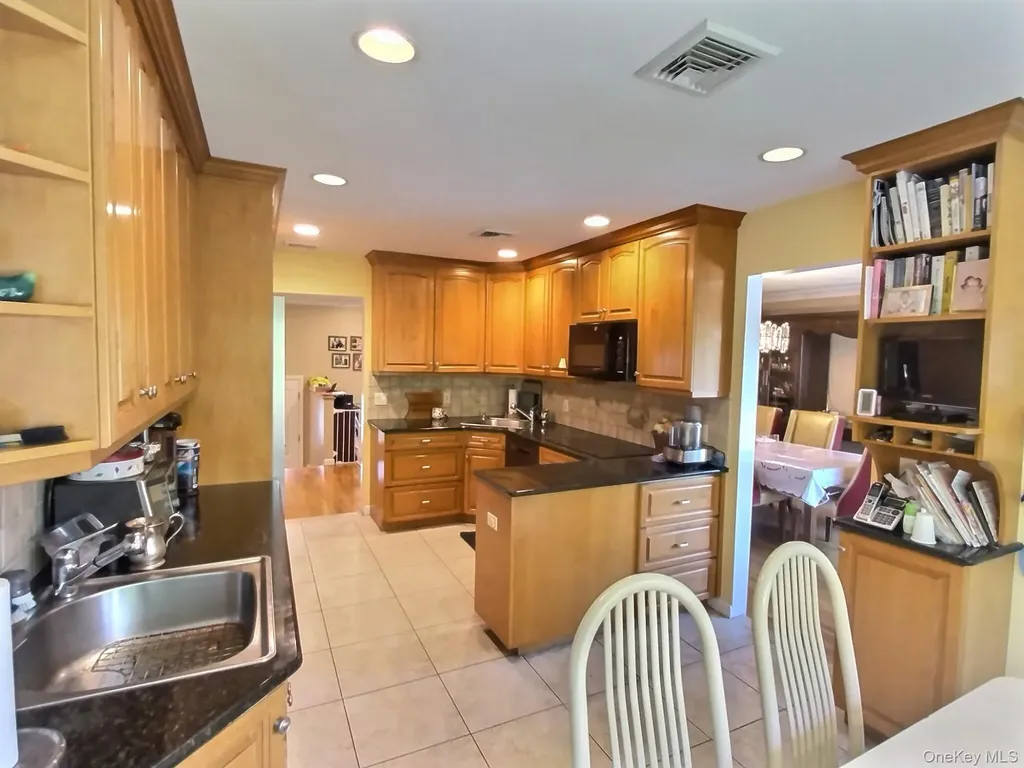 3391 Fairway Road Oceanside NY 11572