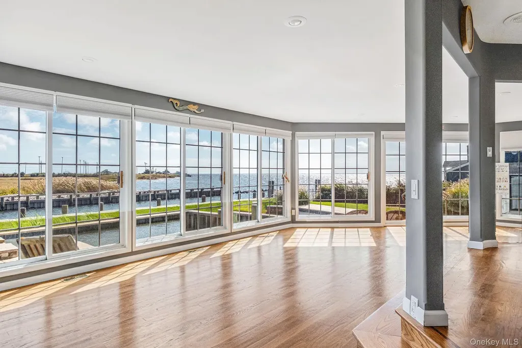 175 The Helm East Islip NY 11730