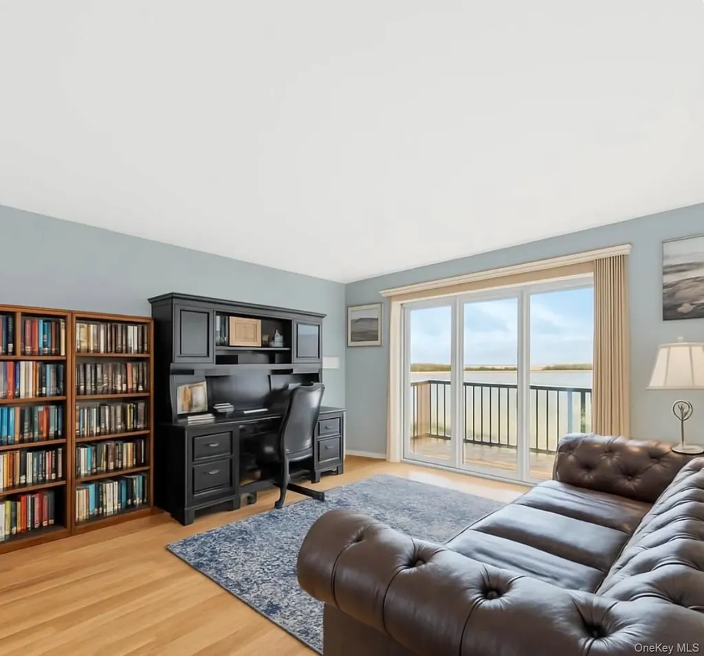 175 The Helm East Islip NY 11730