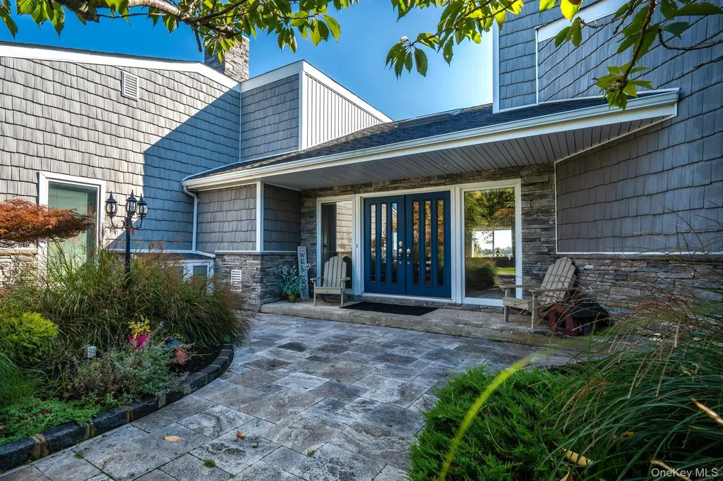 175 The Helm East Islip NY 11730