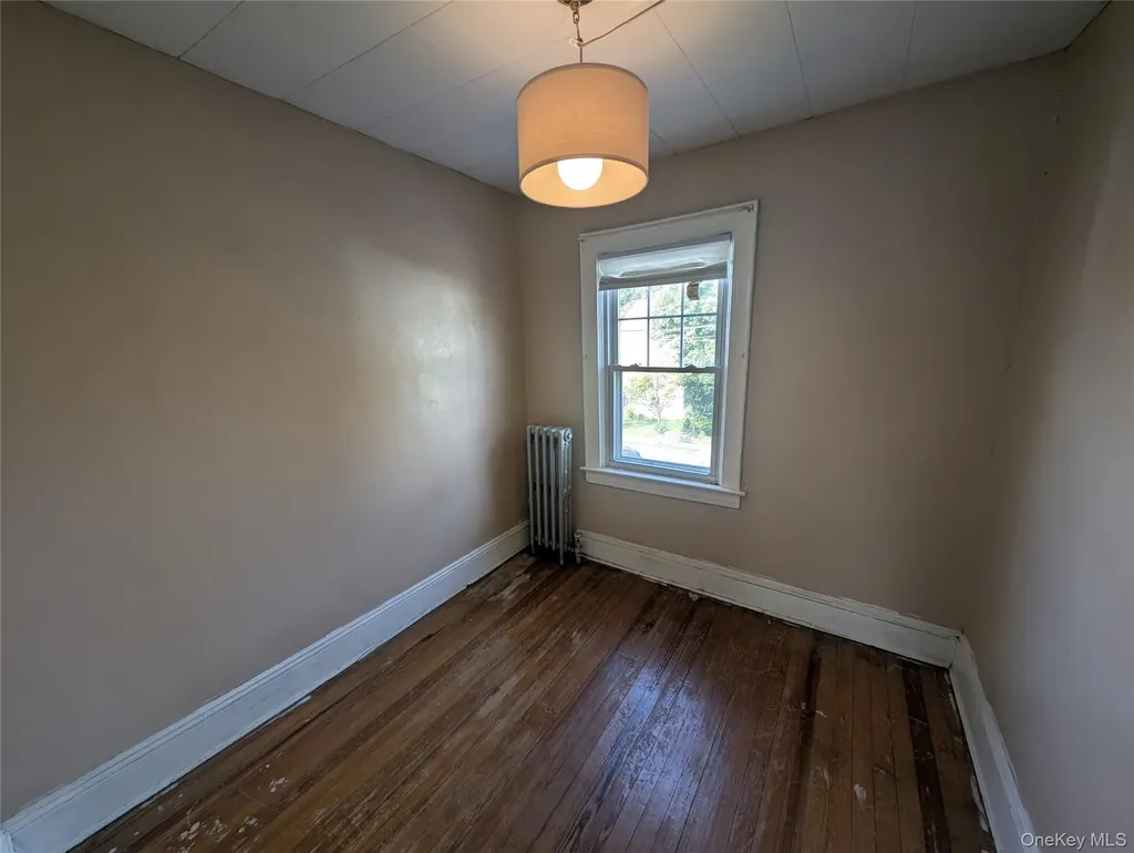 81 Cochran Place Valley Stream NY 11581