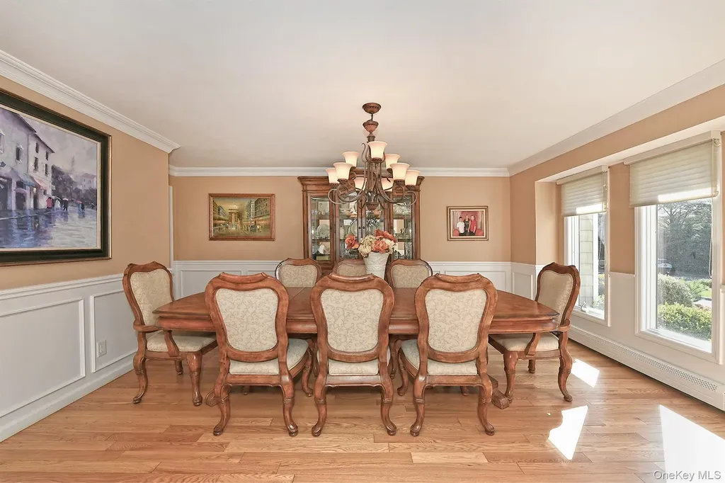 10 Burnham Lane Dix Hills NY 11746