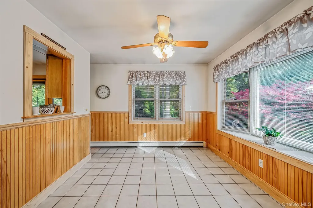 484 Brookhaven Avenue Riverhead NY 11901