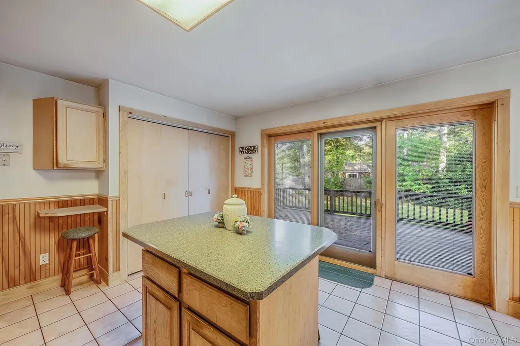 484 Brookhaven Avenue Riverhead NY 11901