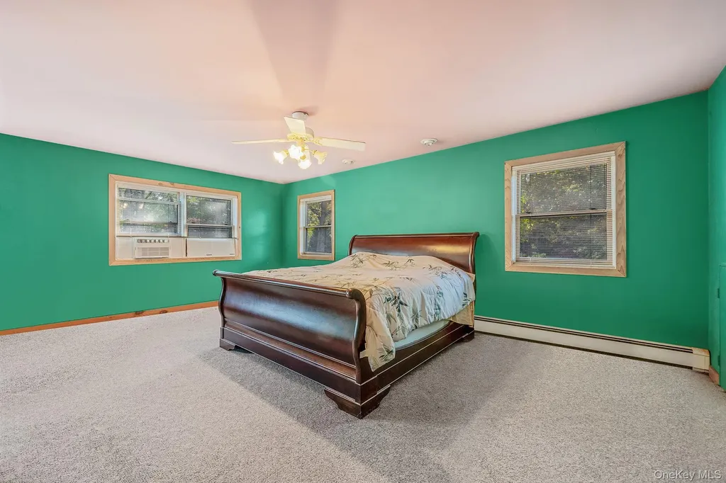 484 Brookhaven Avenue Riverhead NY 11901