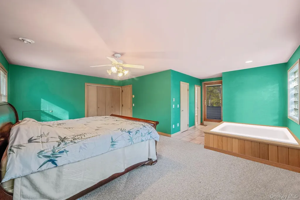 484 Brookhaven Avenue Riverhead NY 11901