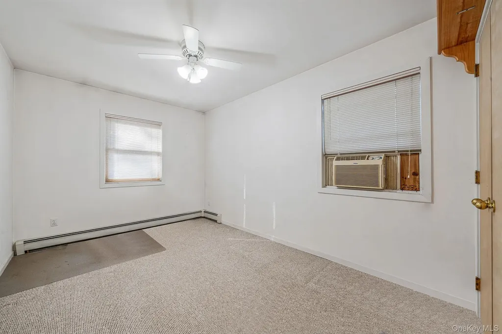 484 Brookhaven Avenue Riverhead NY 11901