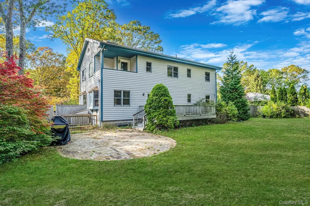 484 Brookhaven Avenue Riverhead NY 11901