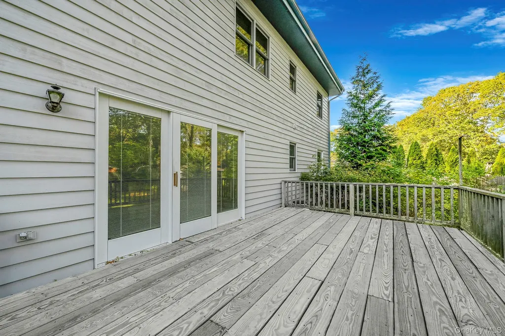 484 Brookhaven Avenue Riverhead NY 11901