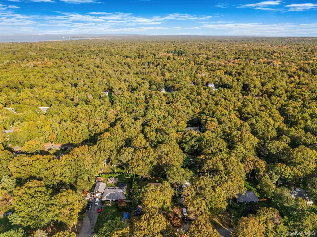 484 Brookhaven Avenue Riverhead NY 11901