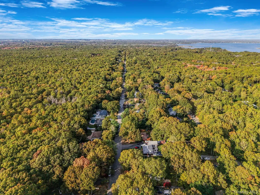 484 Brookhaven Avenue Riverhead NY 11901