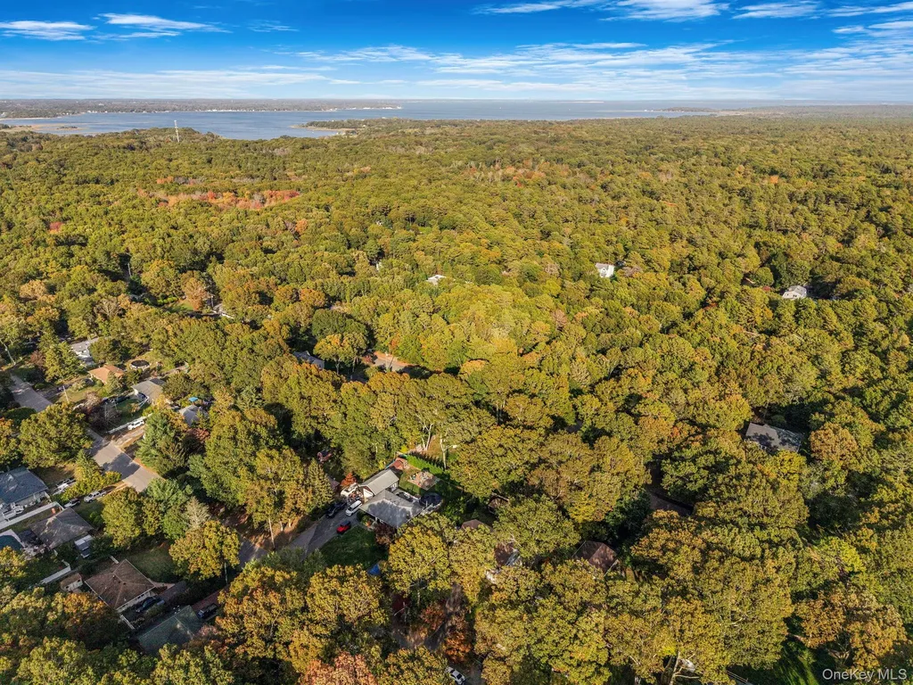 484 Brookhaven Avenue Riverhead NY 11901