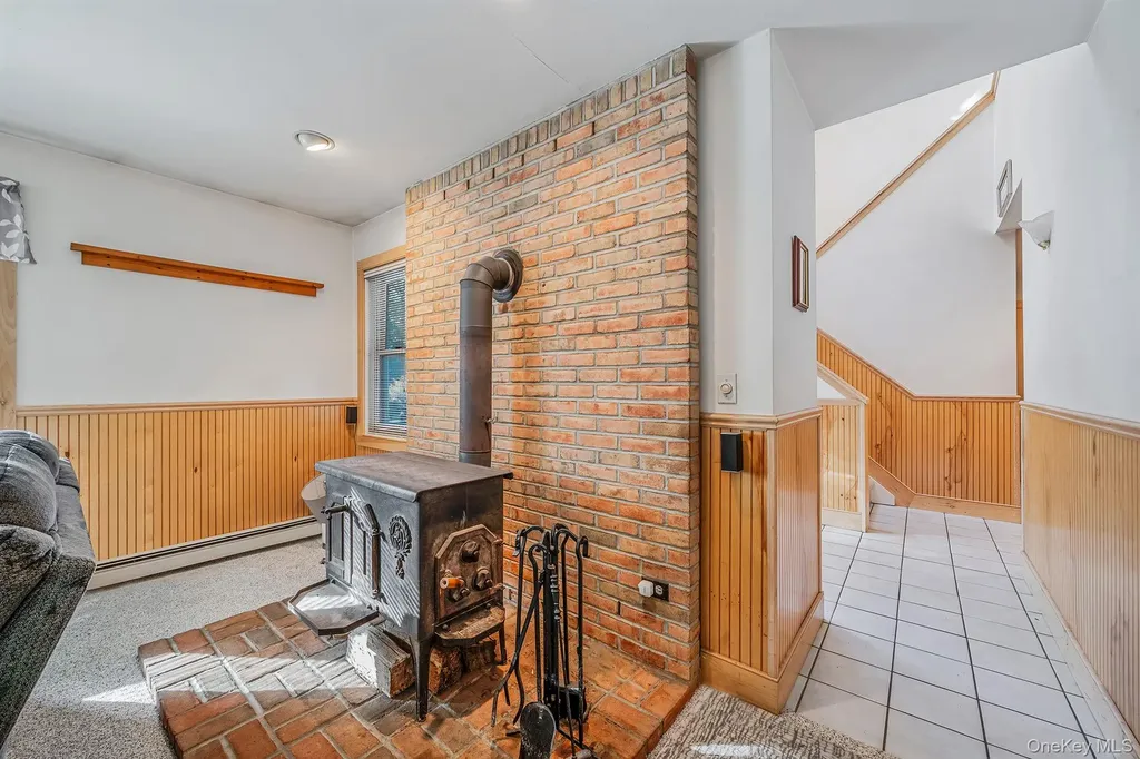 484 Brookhaven Avenue Riverhead NY 11901