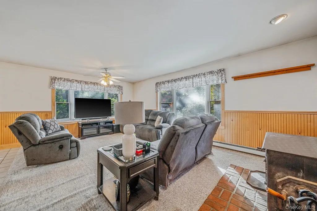 484 Brookhaven Avenue Riverhead NY 11901