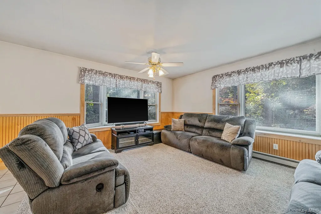 484 Brookhaven Avenue Riverhead NY 11901