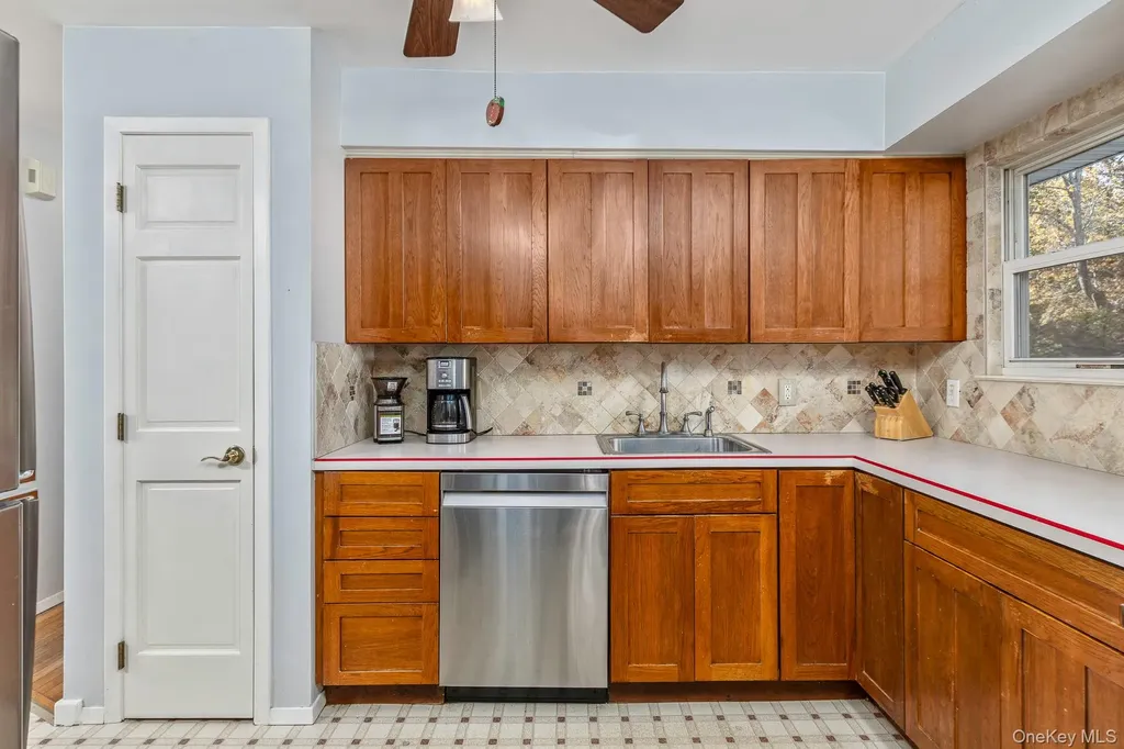12 Applegate Drive Mastic NY 11950