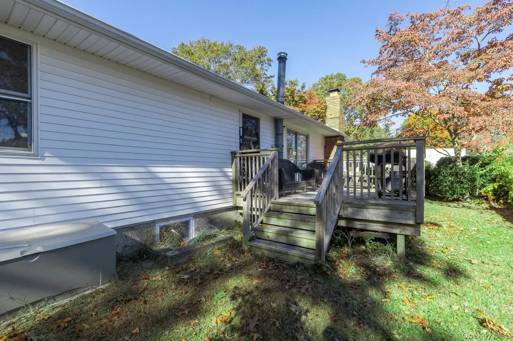 12 Applegate Drive Mastic NY 11950