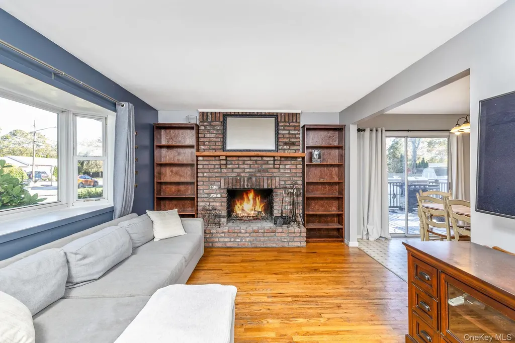 12 Applegate Drive Mastic NY 11950