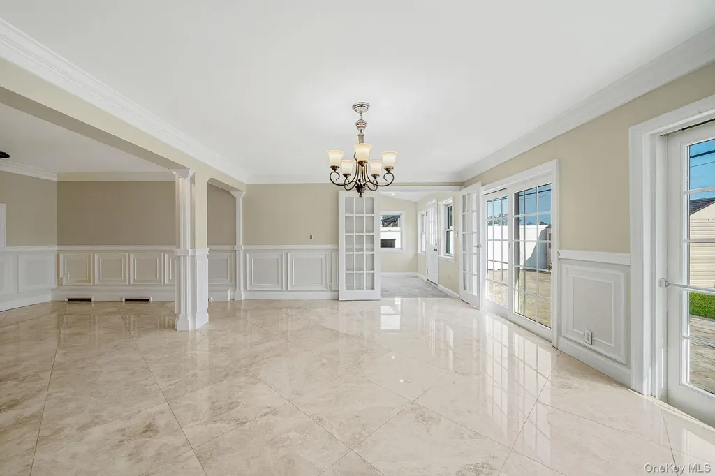 37 Chickadee Lane Levittown NY 11756