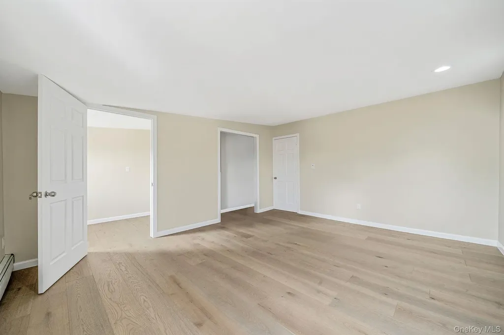 37 Chickadee Lane Levittown NY 11756