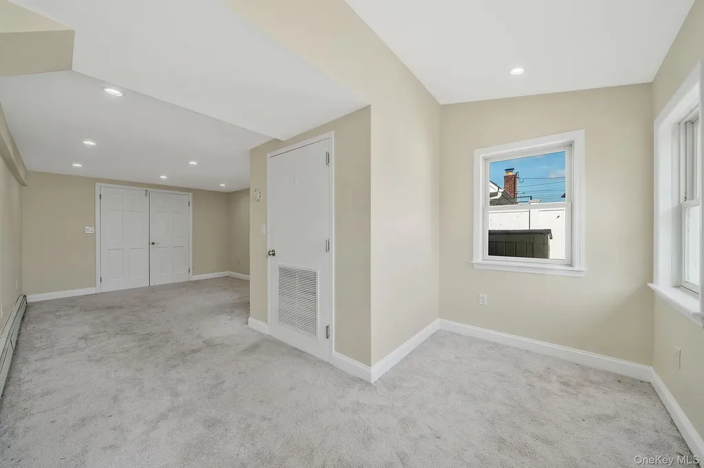 37 Chickadee Lane Levittown NY 11756