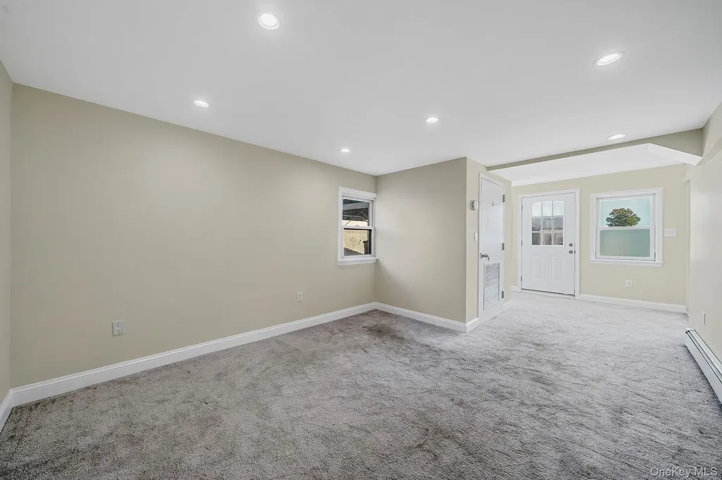 37 Chickadee Lane Levittown NY 11756