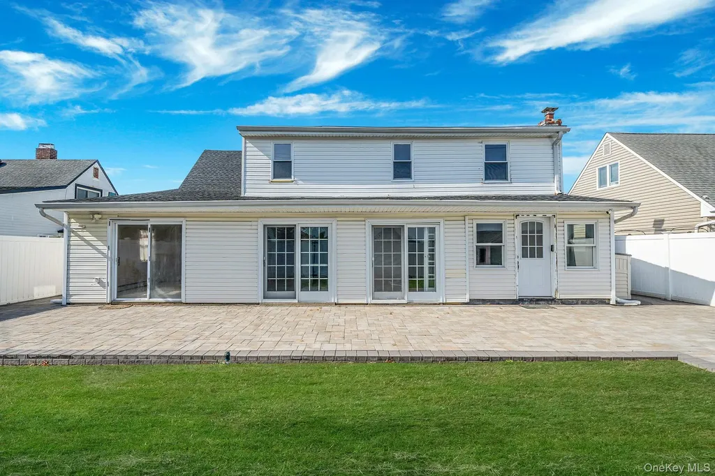 37 Chickadee Lane Levittown NY 11756