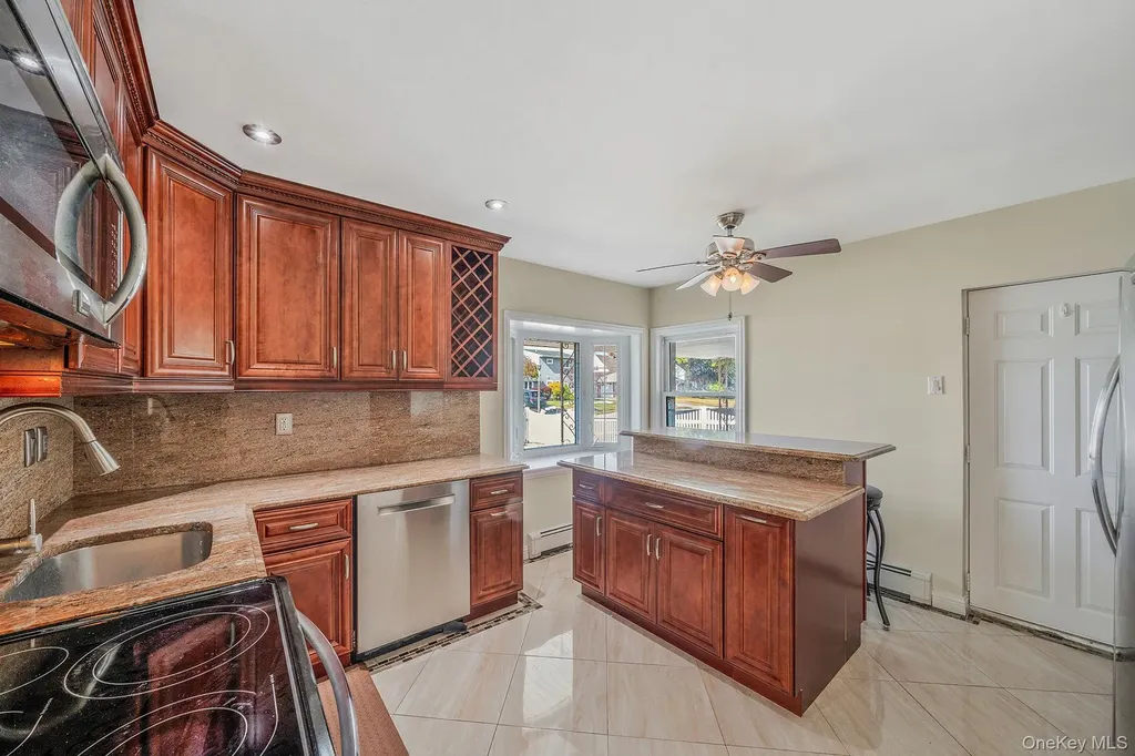 37 Chickadee Lane Levittown NY 11756