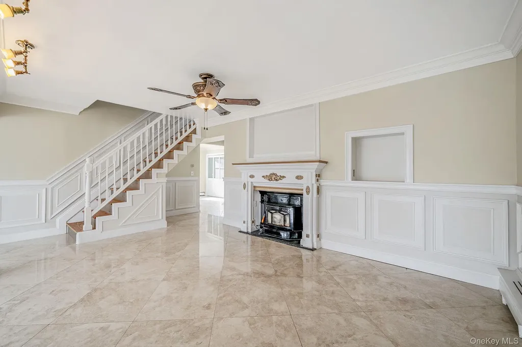 37 Chickadee Lane Levittown NY 11756