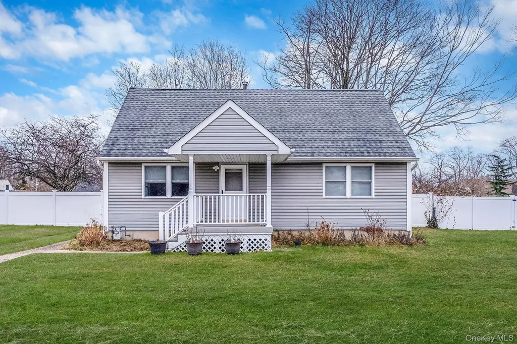 11 Dianne Avenue Centereach NY 11720