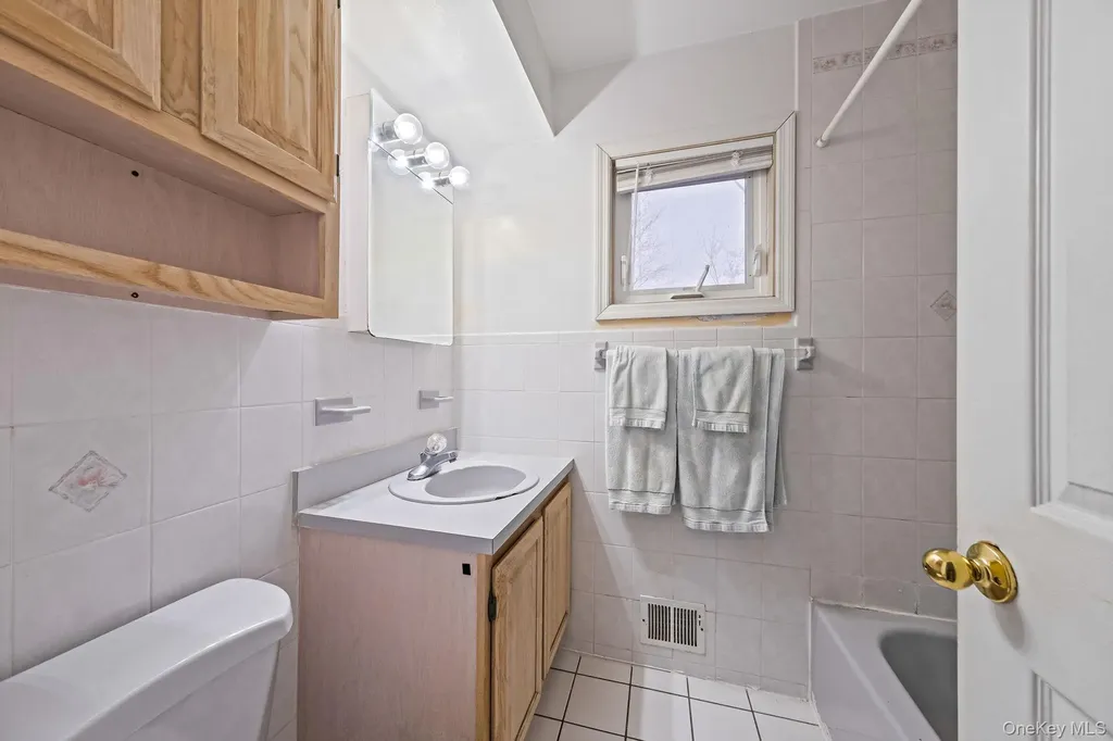 11 Dianne Avenue Centereach NY 11720