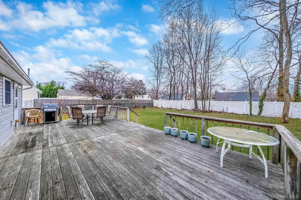 11 Dianne Avenue Centereach NY 11720