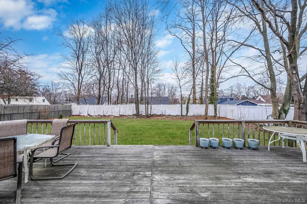 11 Dianne Avenue Centereach NY 11720