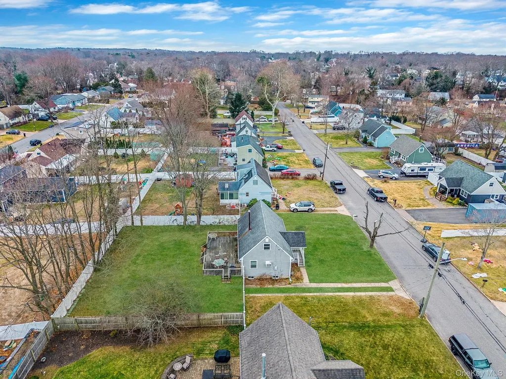 11 Dianne Avenue Centereach NY 11720
