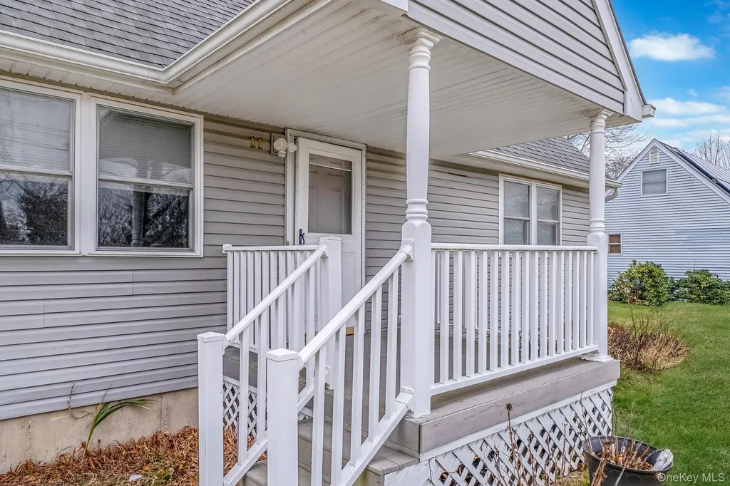 11 Dianne Avenue Centereach NY 11720