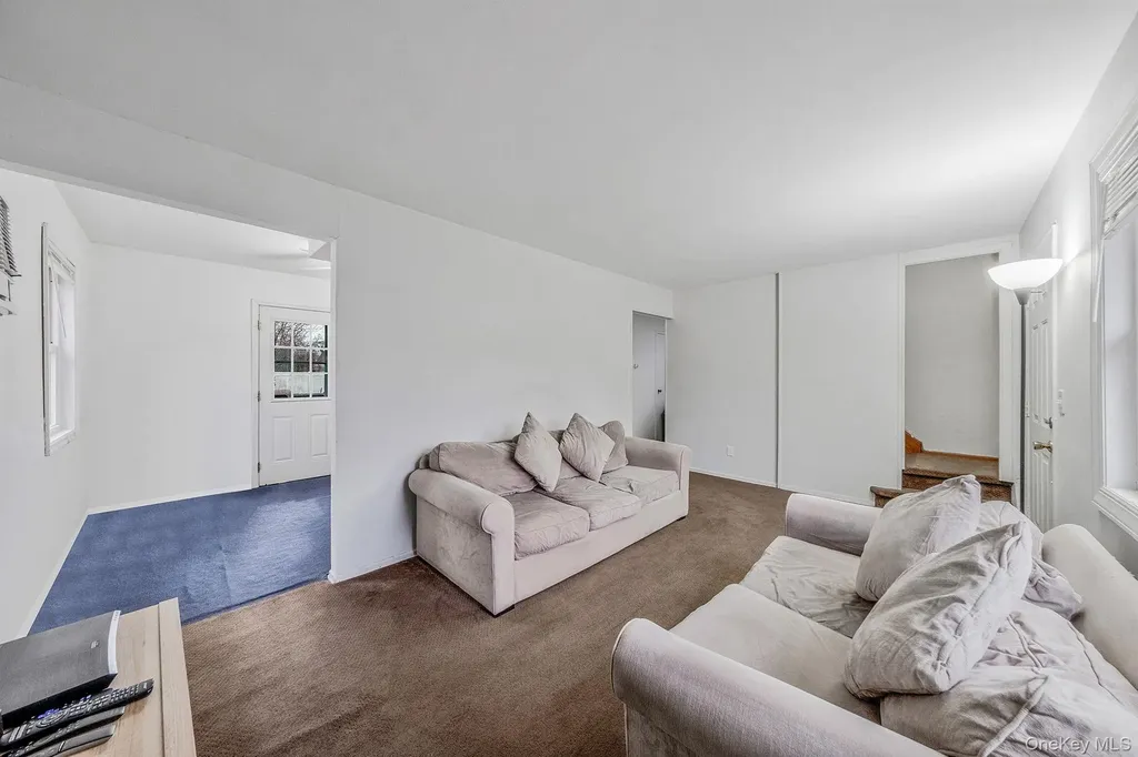 11 Dianne Avenue Centereach NY 11720
